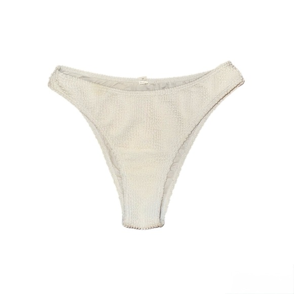 One-Shoulder Cream Bikini Set - Picture 3 of 4